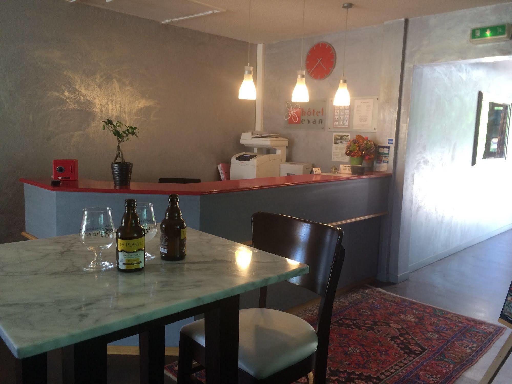 Hotel Evan Lempdes sur Allagnon Екстер'єр фото